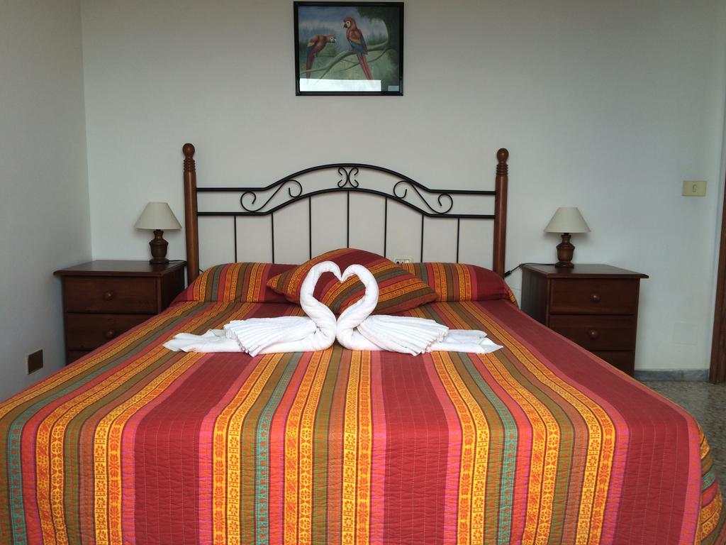 Apartamentos Dominguez Calera 部屋 写真