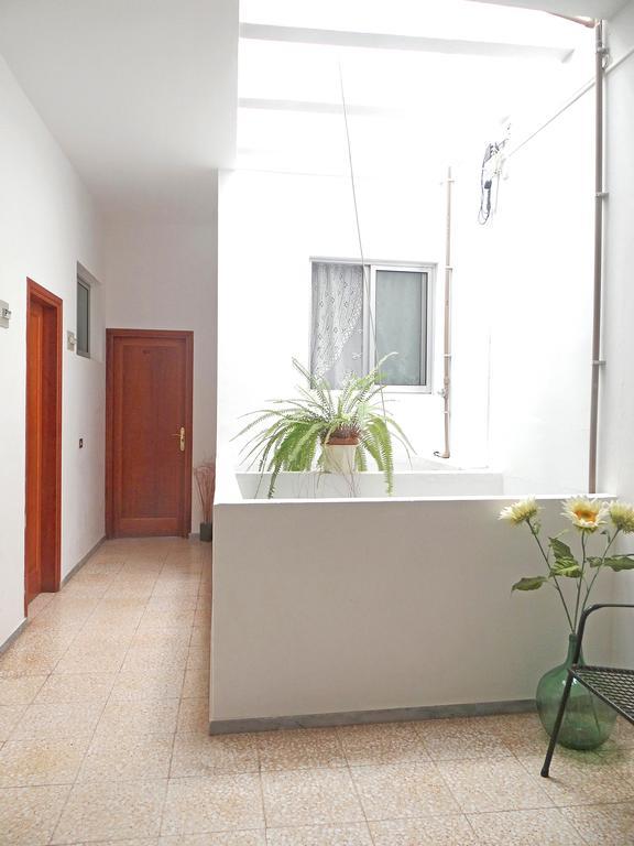Apartamentos Dominguez Calera エクステリア 写真