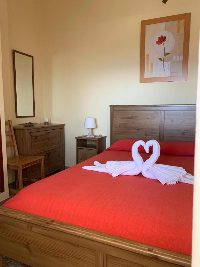 Apartamentos Dominguez Calera エクステリア 写真